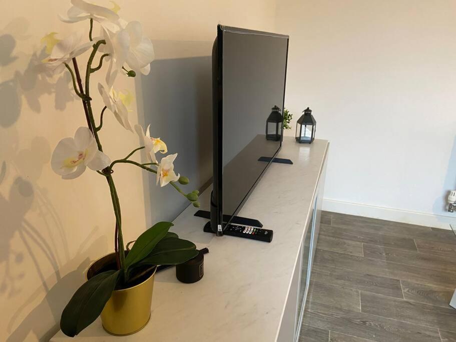 2 Bedroom Private Spacious Apartment In West Midlands Birmingham Exterior photo