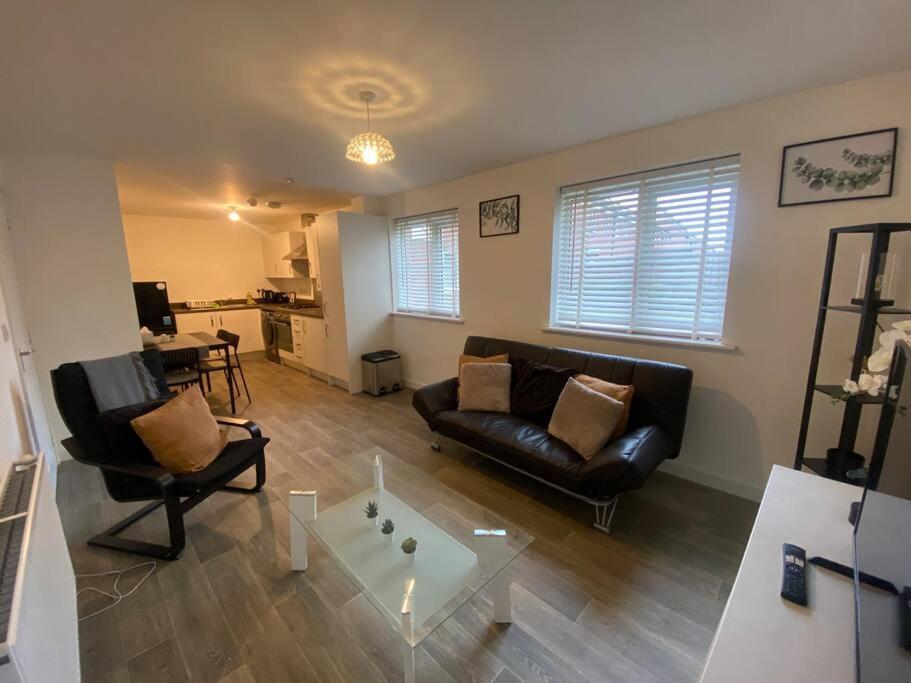 2 Bedroom Private Spacious Apartment In West Midlands Birmingham Exterior photo